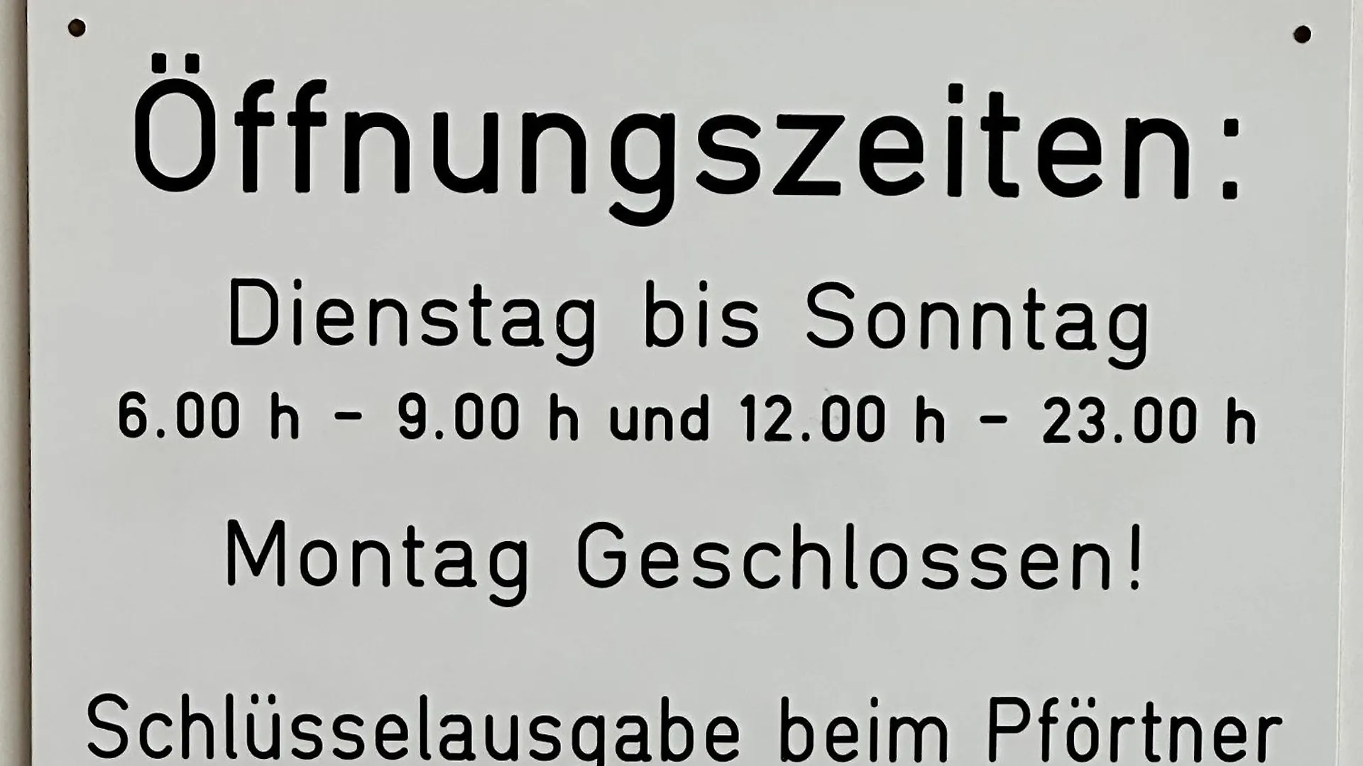 Domspitzen-Blick, Cooles 2 Zimmer Apt Mit Indoor-Swimmingpool Auf Dem Dach, Kueche Und Smart-Tv Cologne