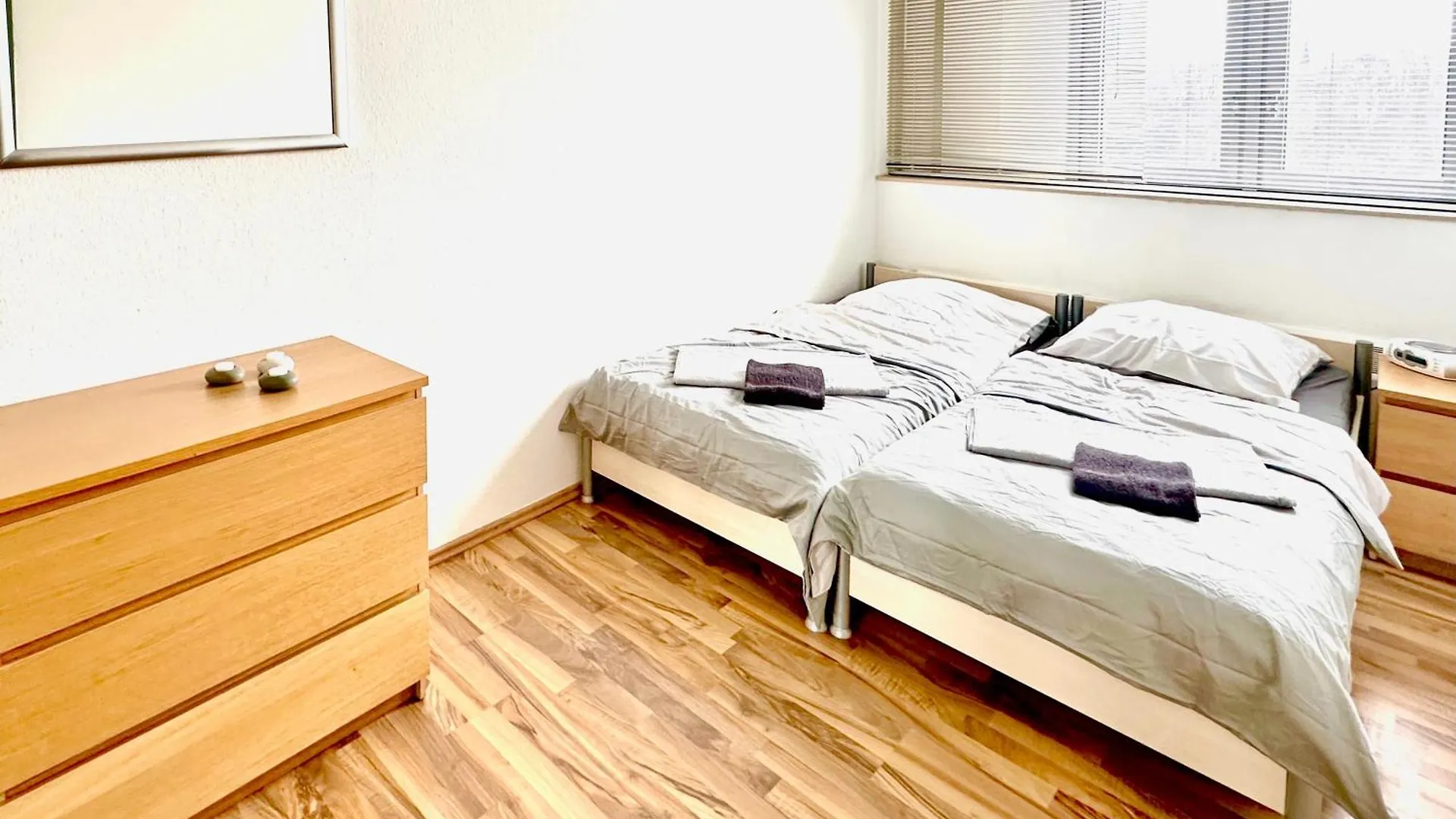 Apartment Domspitzen-Blick, Cooles 2 Zimmer Apt Mit Indoor-Swimmingpool Auf Dem Dach, Kueche Und Smart-Tv Cologne Germany